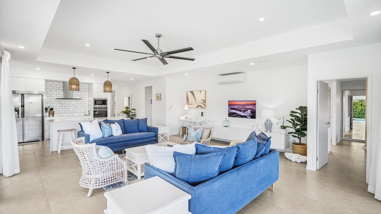 Photo of Livingroom in Trinity Beach