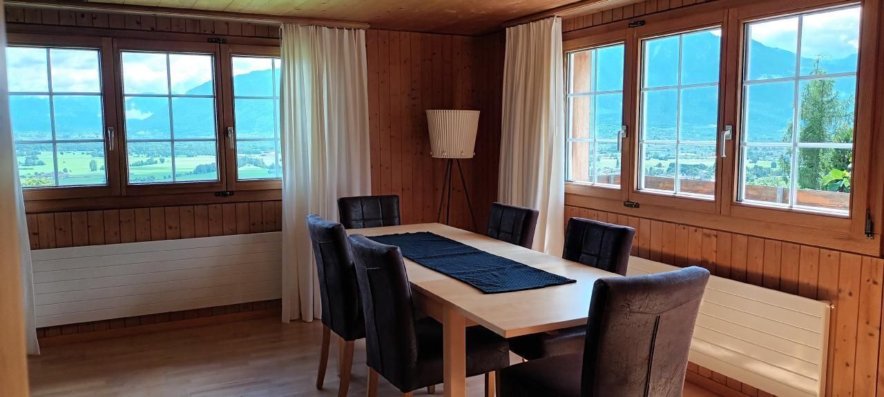 Photo of Bedroom in Grabs