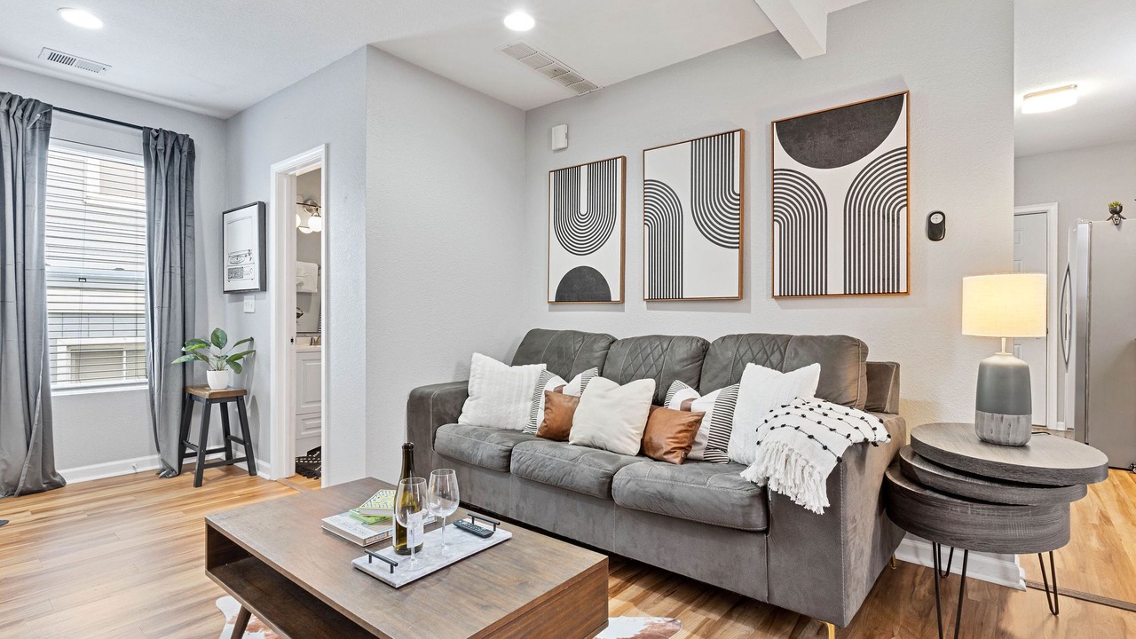 Photo of Livingroom in Columbus Park