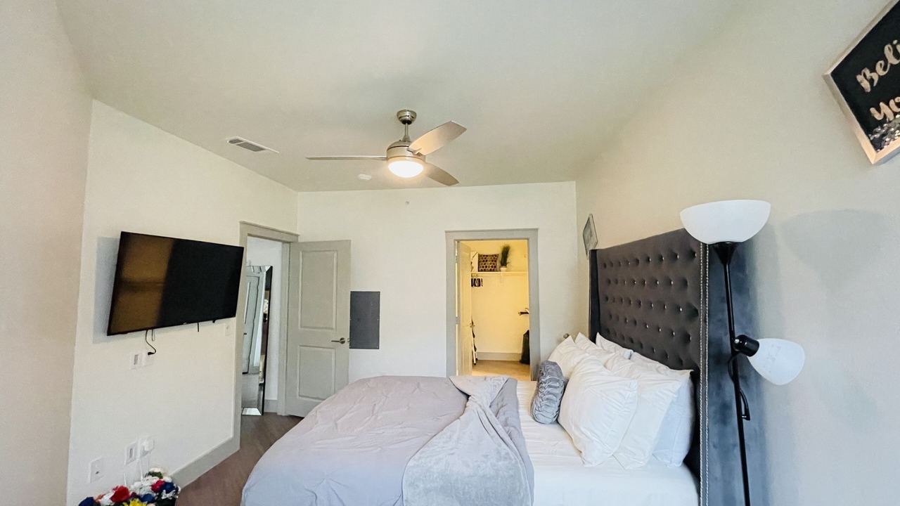 Photo of Bedroom in Addison