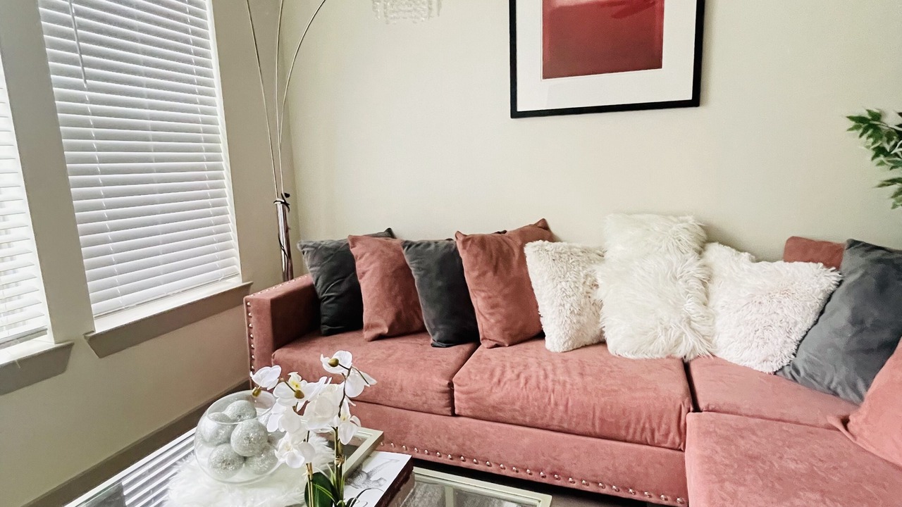 Photo of Livingroom in Addison