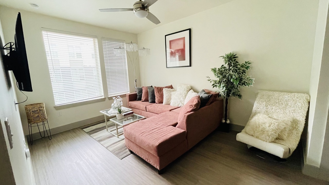 Photo of Livingroom in Addison