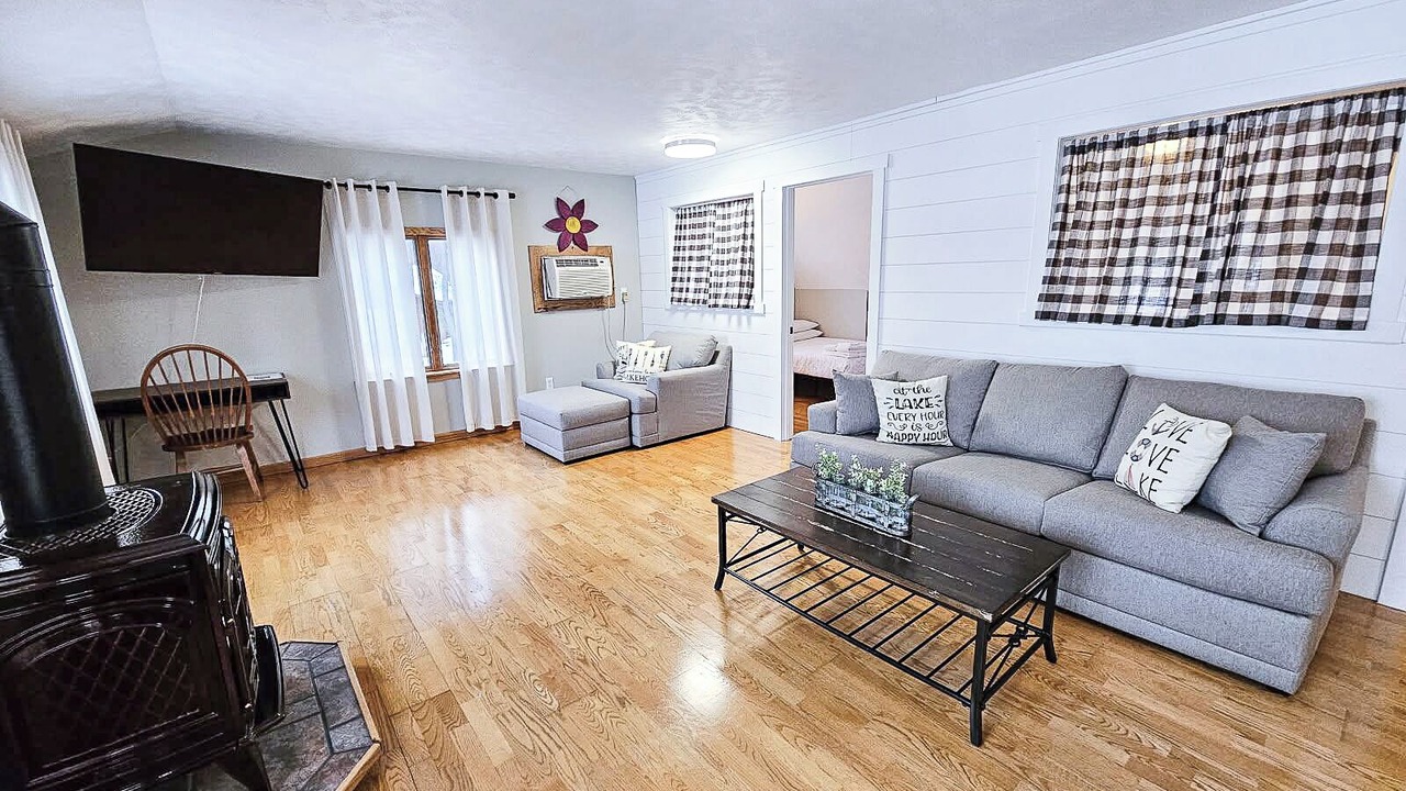 Photo of Livingroom in Interlochen