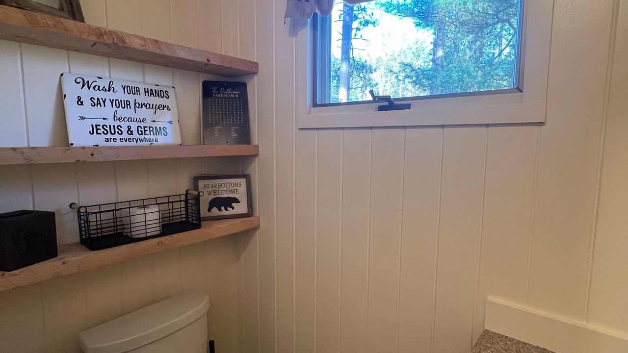 Photo of Bathroom in Piseco