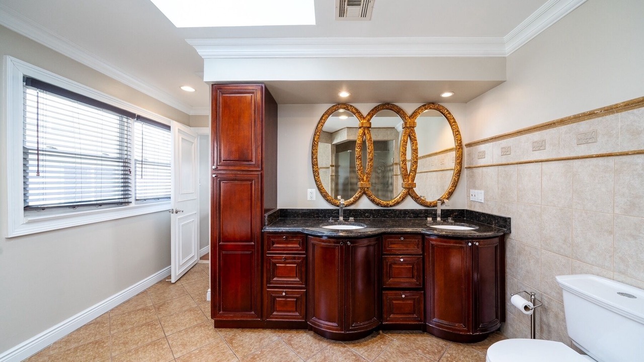 Photo of Bathroom in Linden