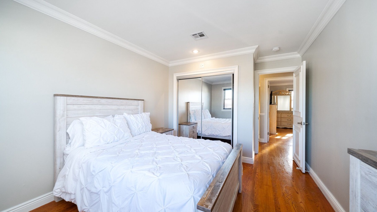 Photo of Bedroom in Linden