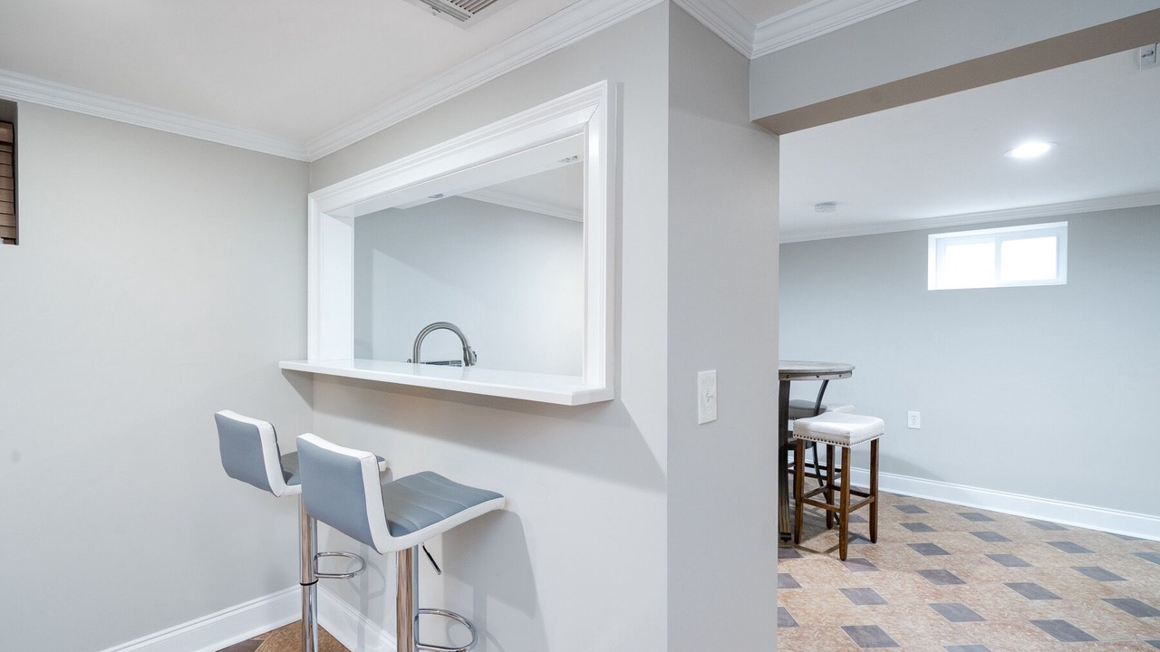 Photo of Others in Linden