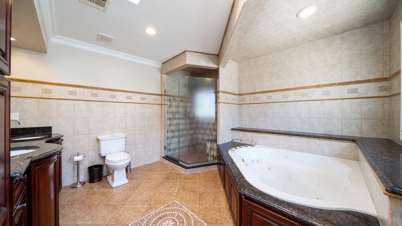 Photo of Bathroom in Linden