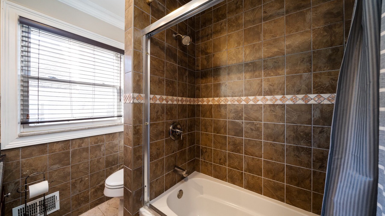 Photo of Bathroom in Linden