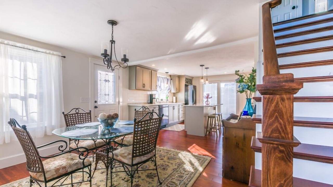 Photo of Others in Sandwich