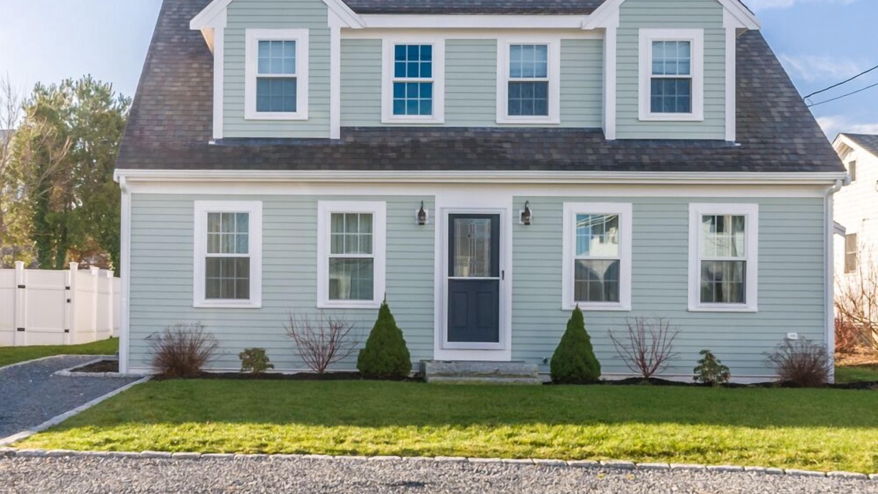 Photo of Others in Sandwich