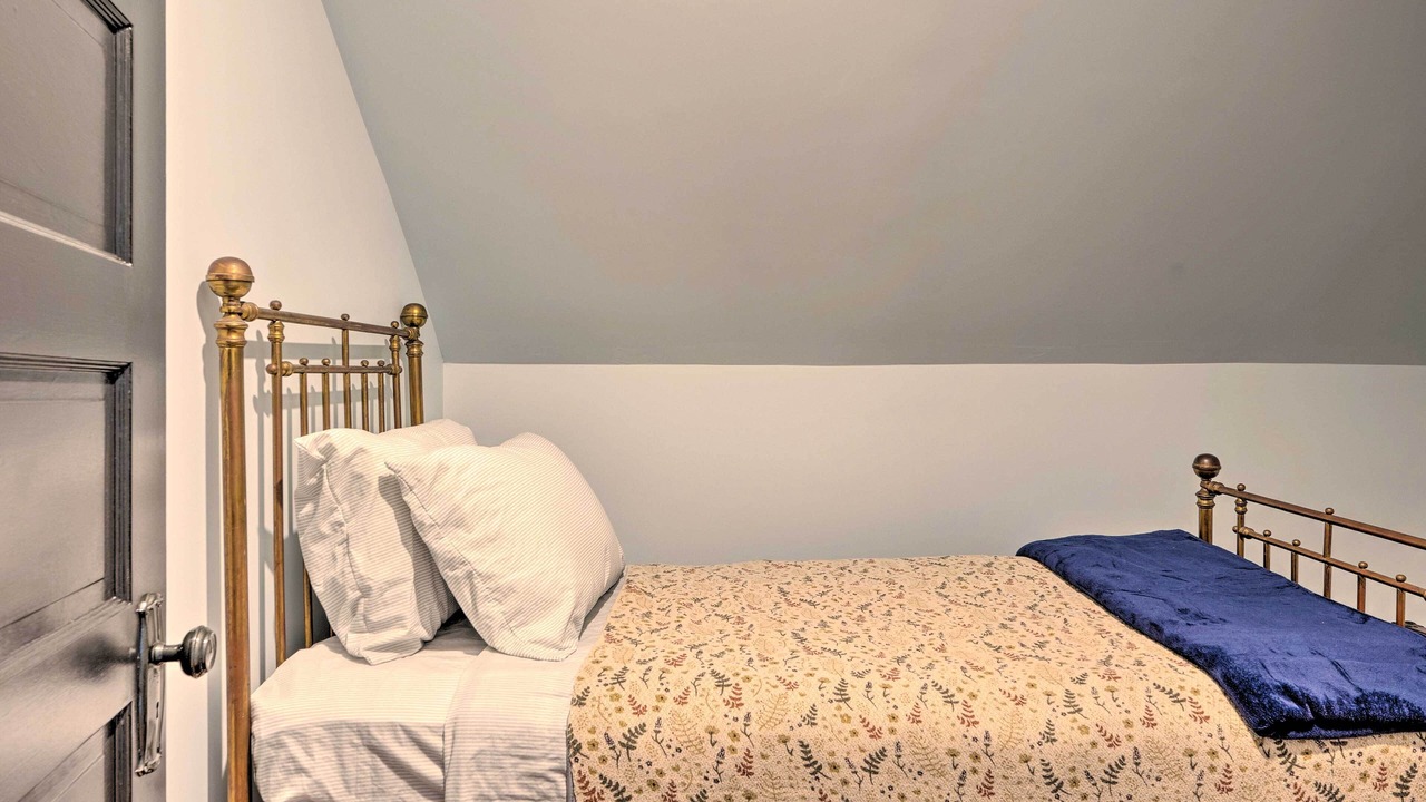 Photo of Bedroom in Derby Center