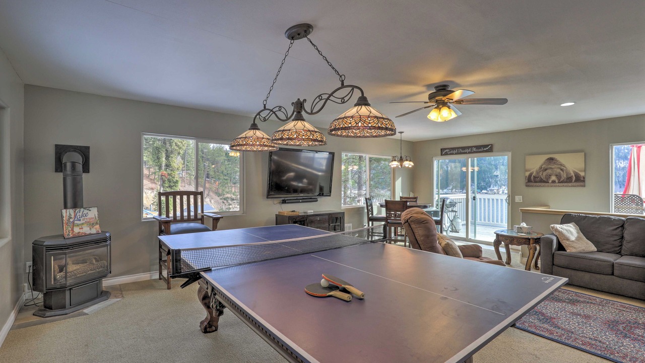Photo of Livingroom in Loon Lake