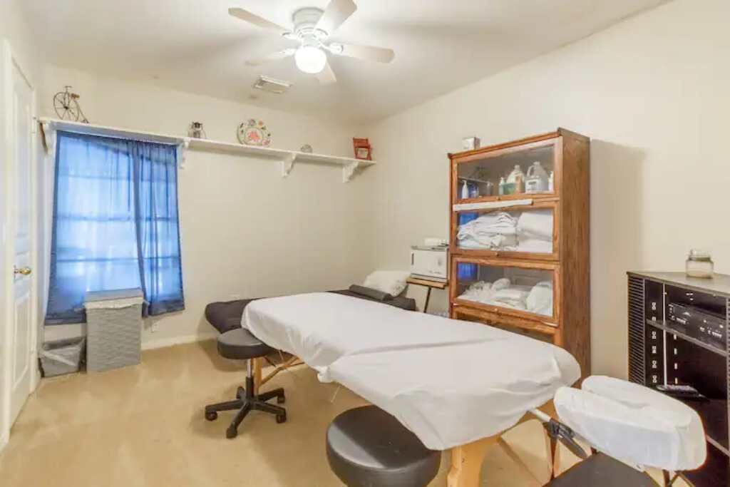 Photo of Bedroom in North San Antonio - SAT