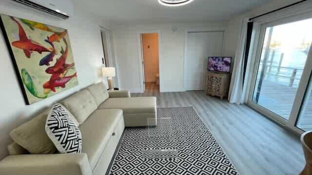 Photo of Livingroom in Bay Esplanade