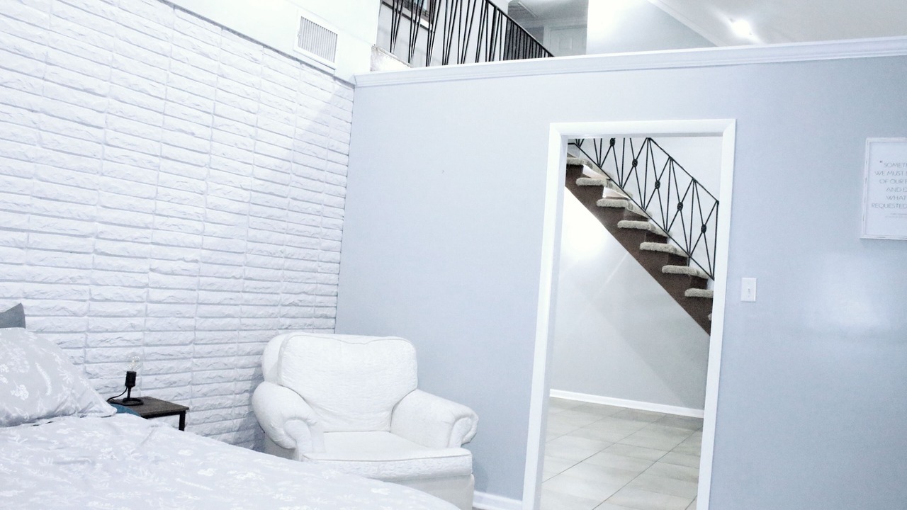 Photo of Bedroom in Sulphur