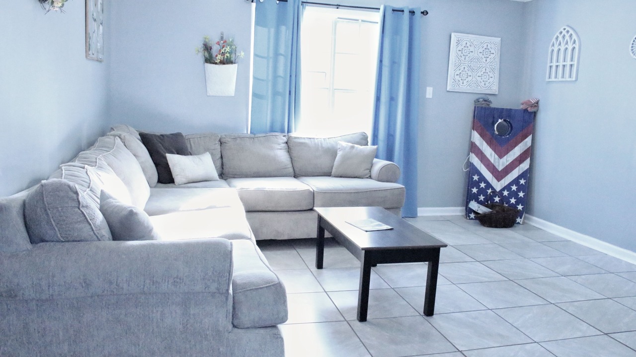 Photo of Livingroom in Sulphur