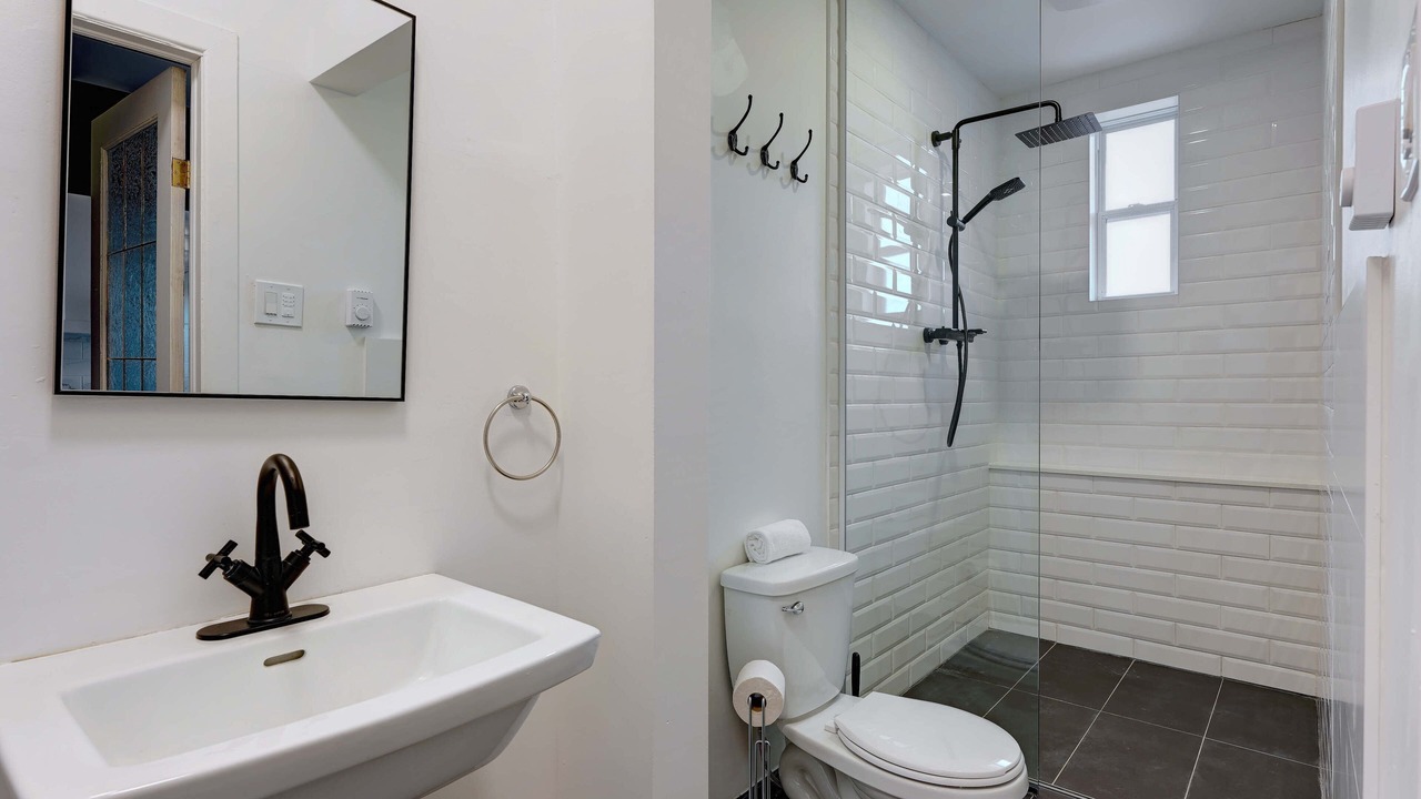 Photo of Bathroom in Hochelaga