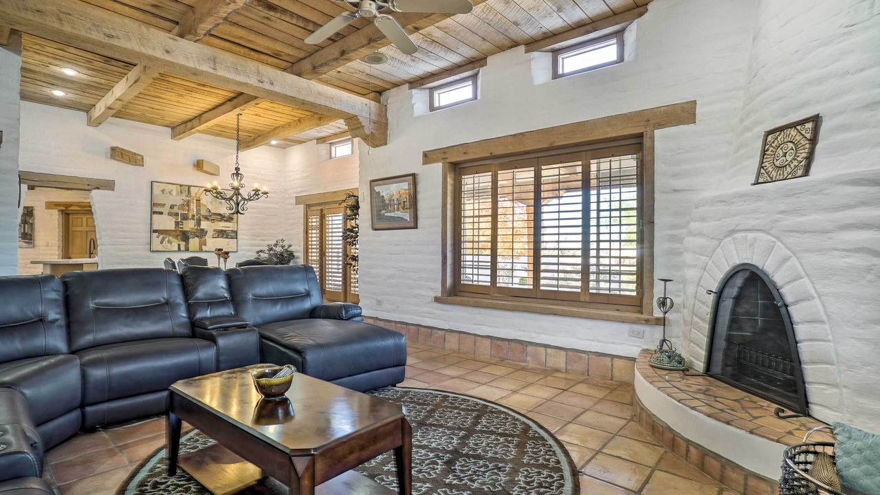 Photo of Livingroom in Mesilla Park