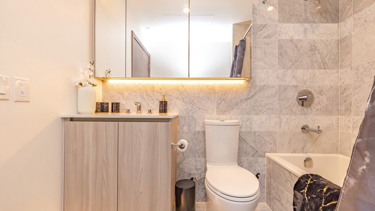 Photo of Bathroom in Bathurst Quay