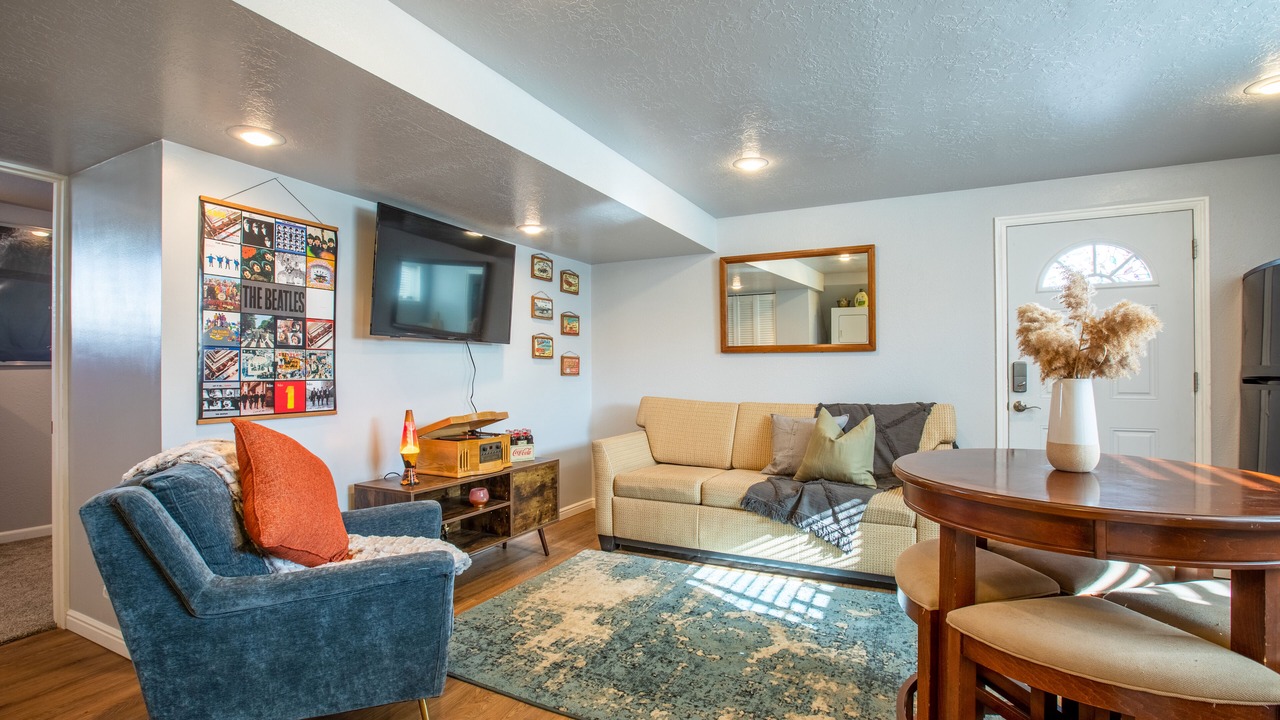 Photo of Livingroom in West Bountiful