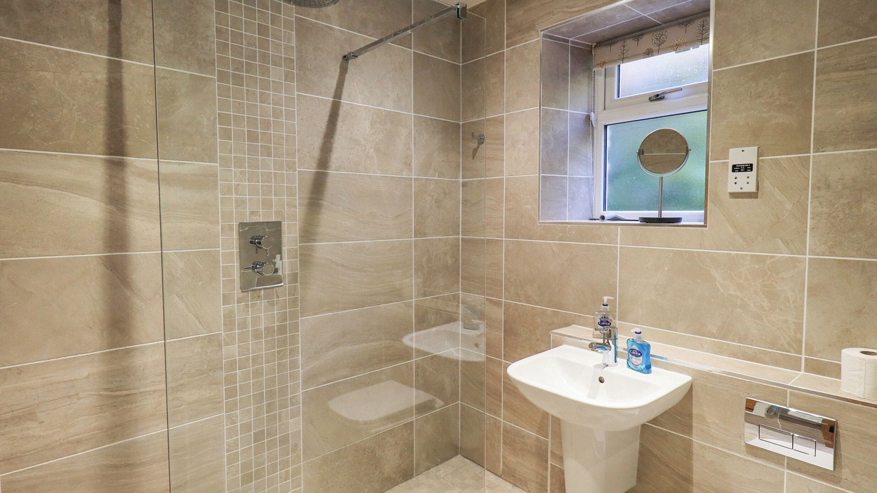 Photo of Bathroom in Chapel Stile