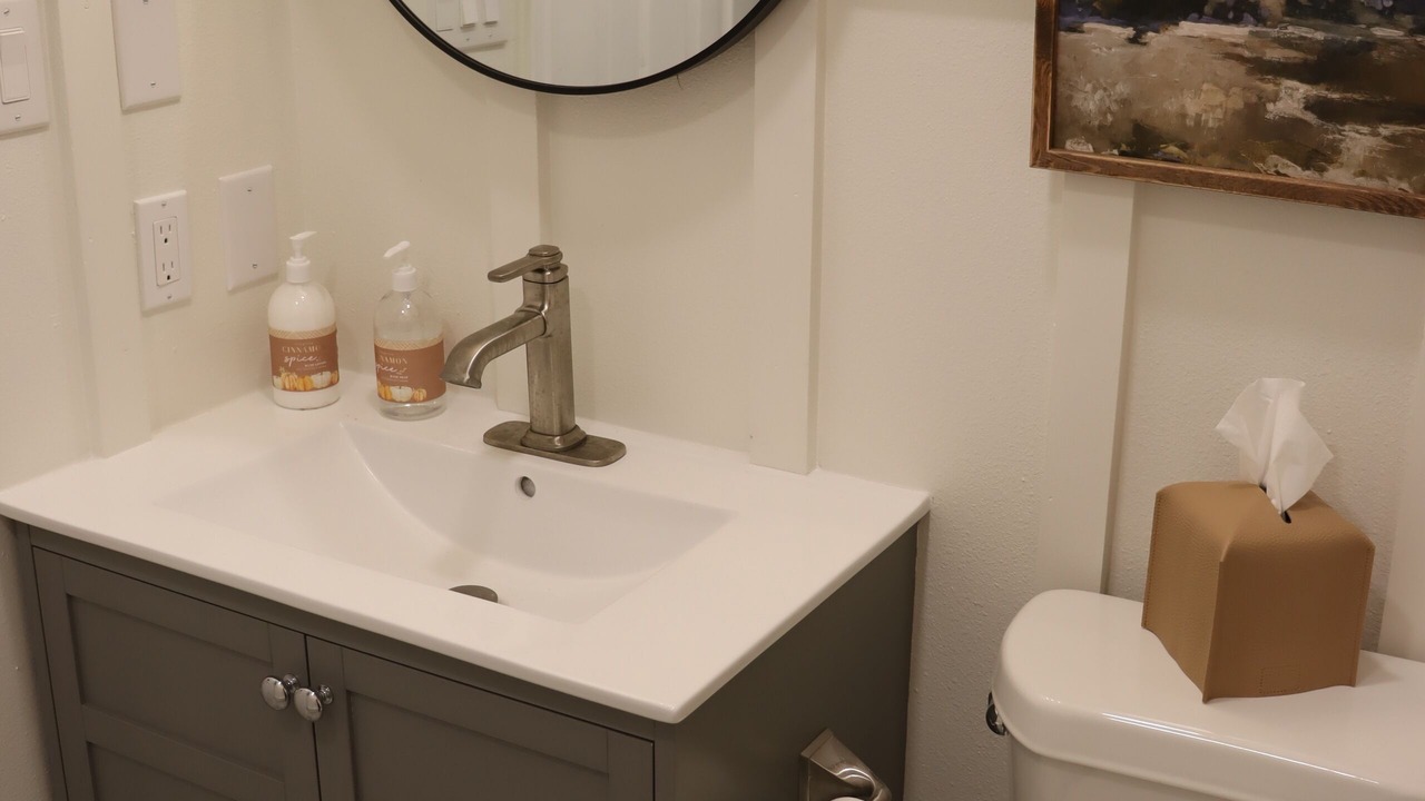 Photo of Bathroom in Pointblank