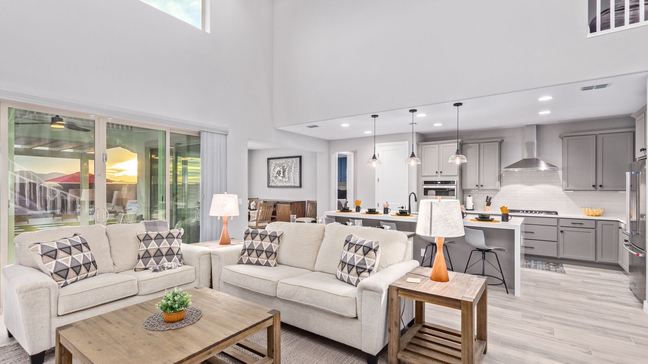 Photo of Livingroom in Surprise