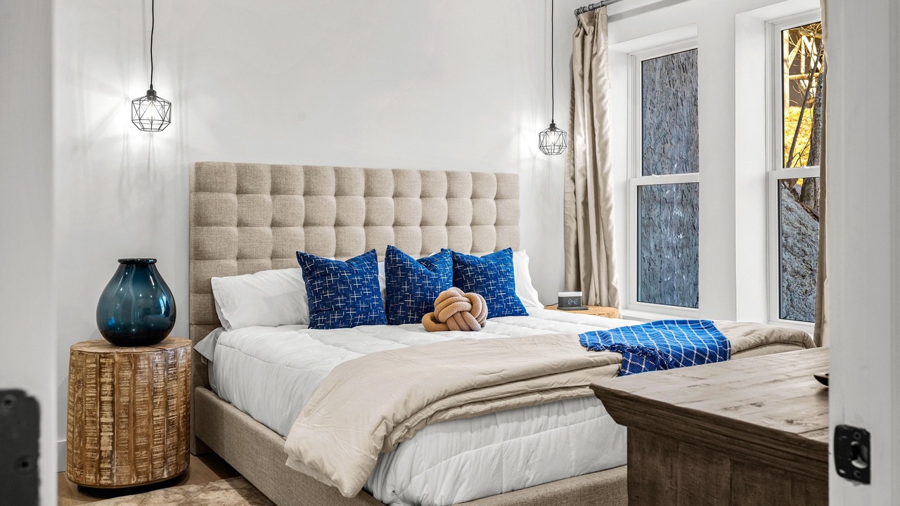 Photo of Bedroom in Pittman Center