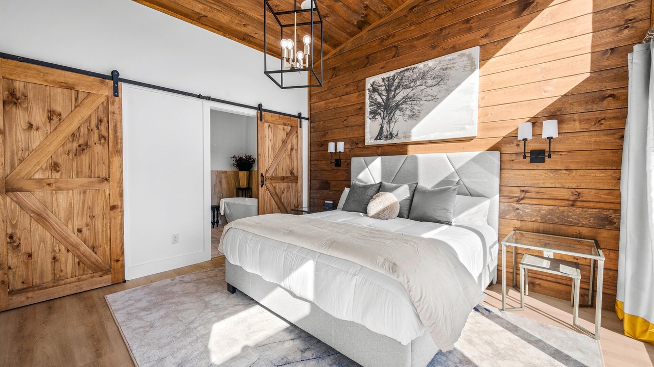 Photo of Bedroom in Pittman Center