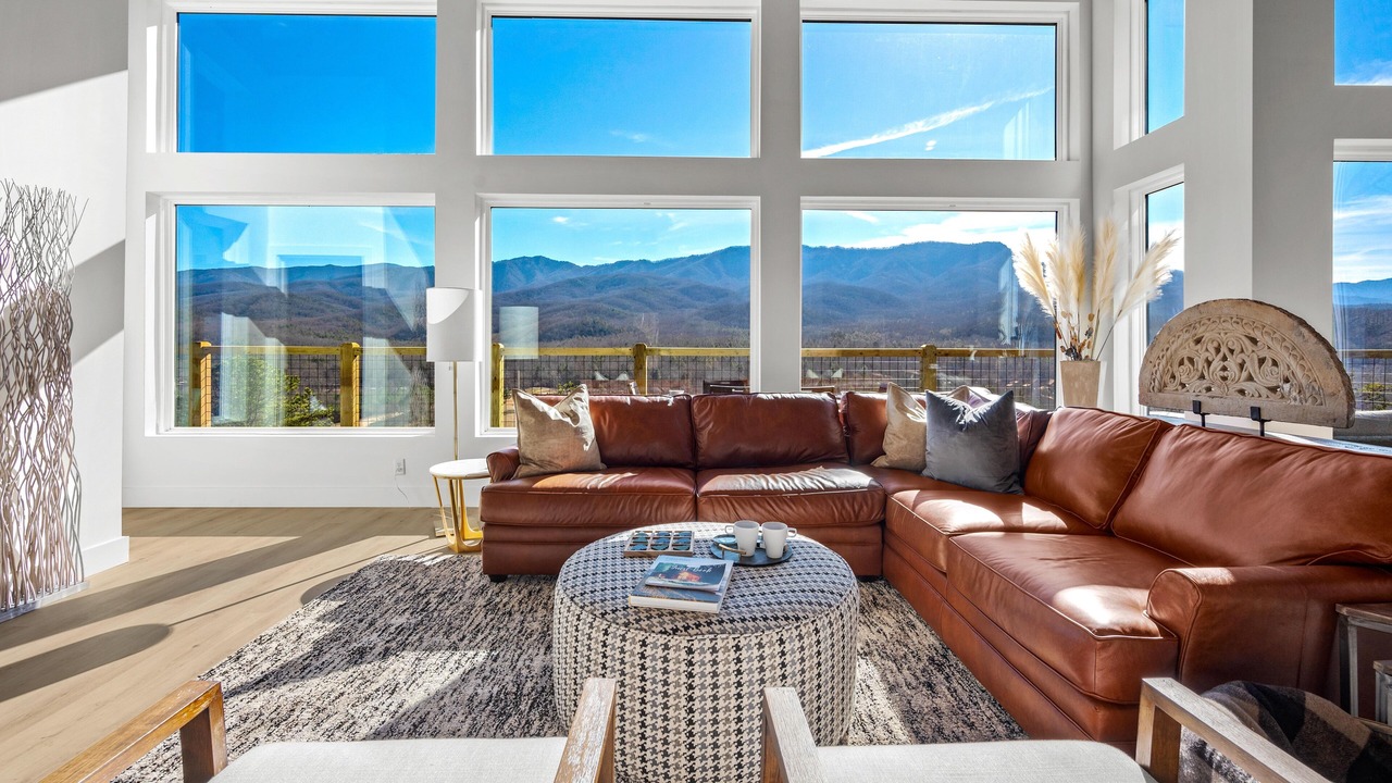 Photo of Livingroom in Pittman Center