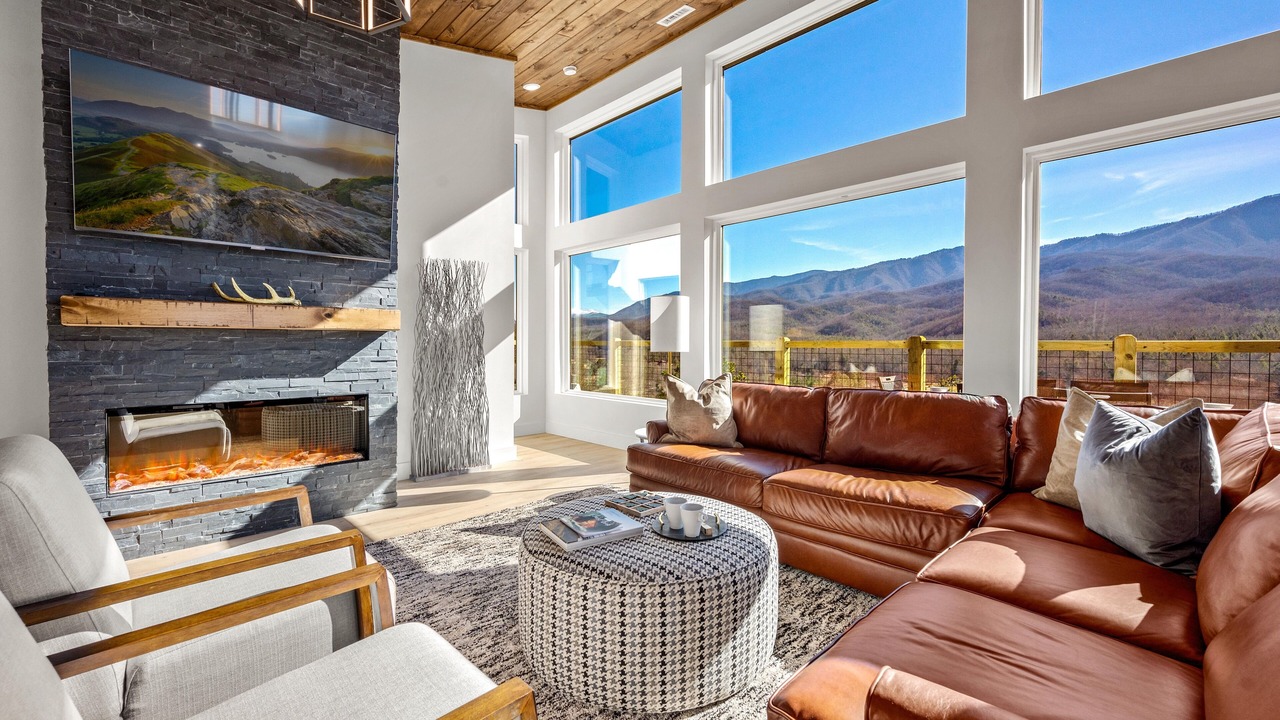 Photo of Livingroom in Pittman Center
