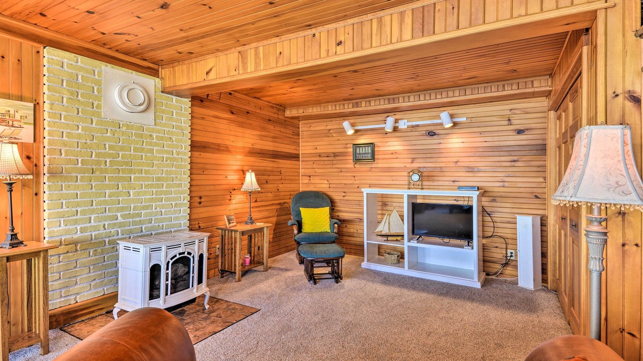 Photo of Livingroom in Fineview