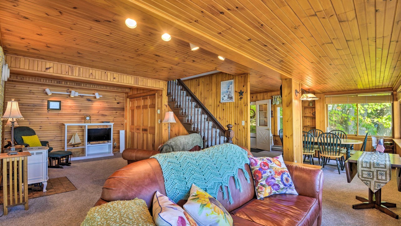 Photo of Livingroom in Fineview