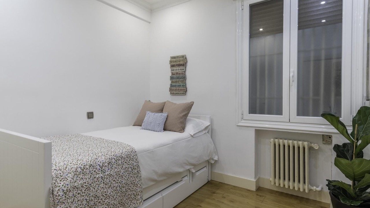 Photo of Bedroom in Bilbao City Centre