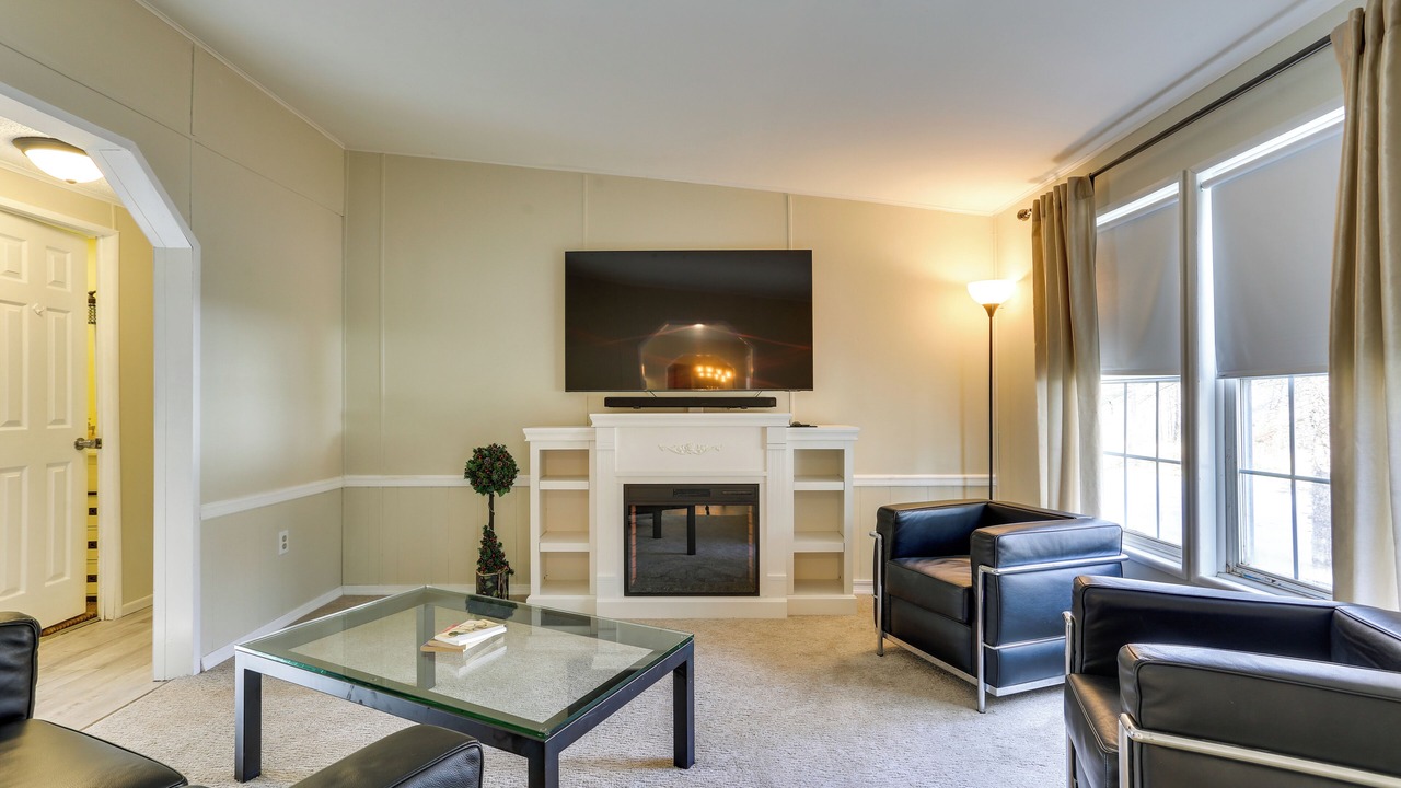 Photo of Livingroom in Greentown