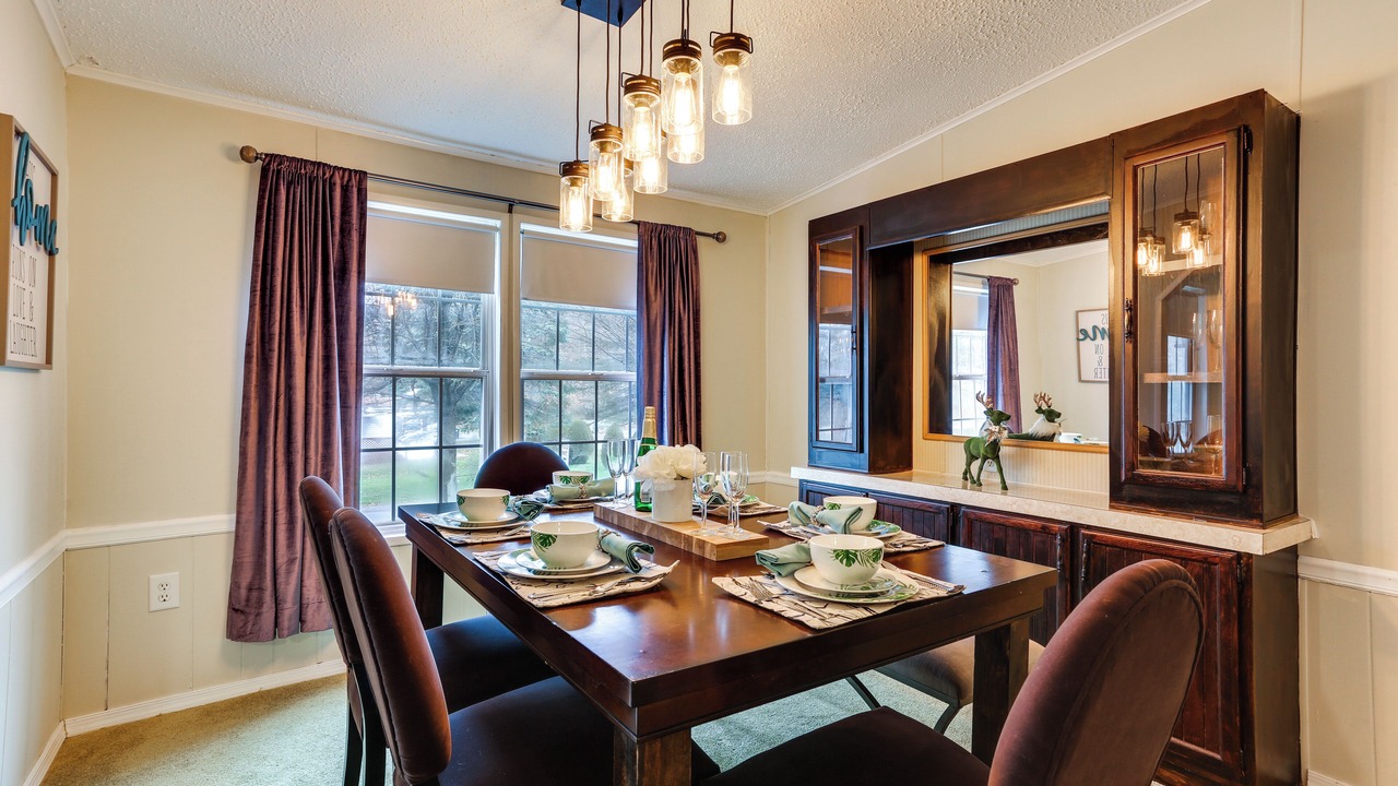 Photo of Livingroom in Greentown