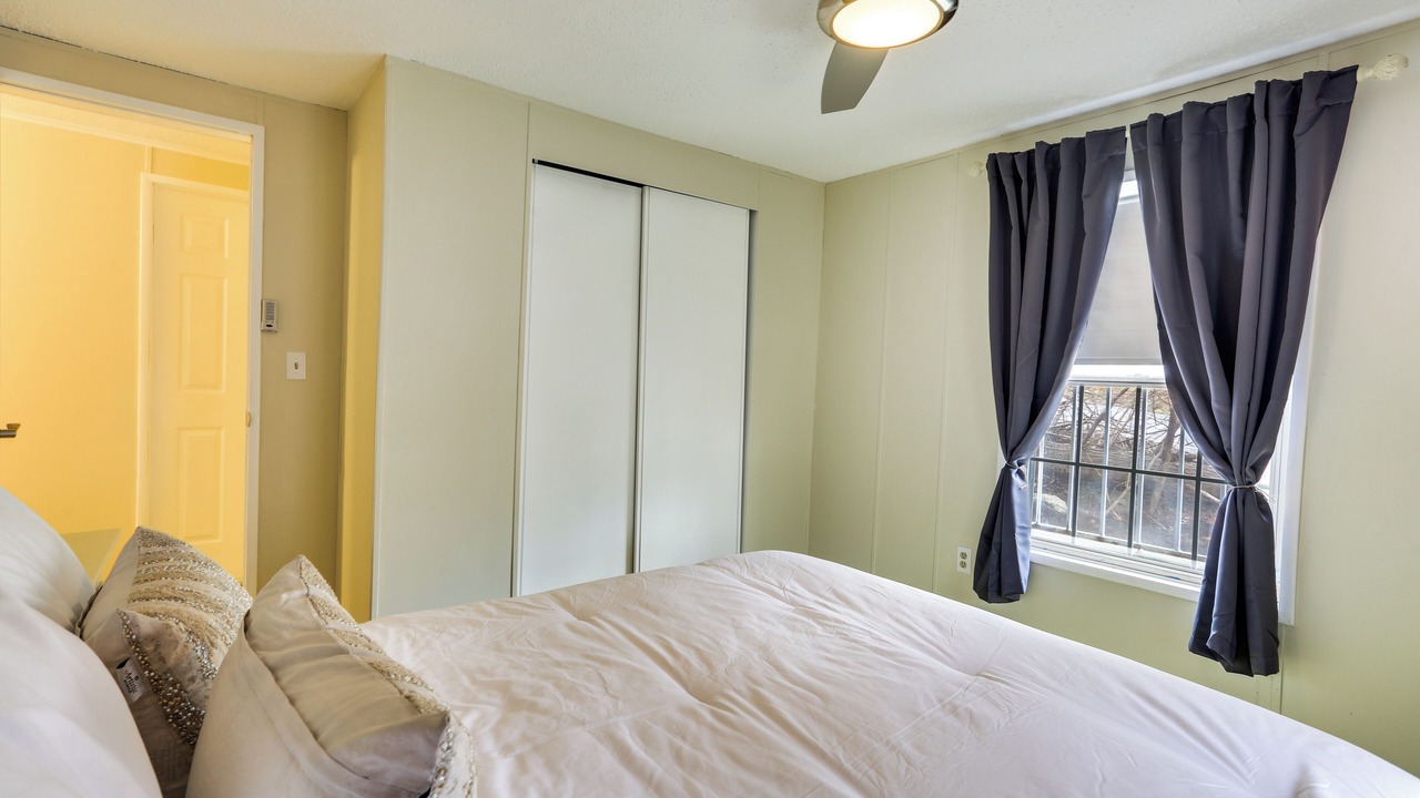 Photo of Bedroom in Greentown