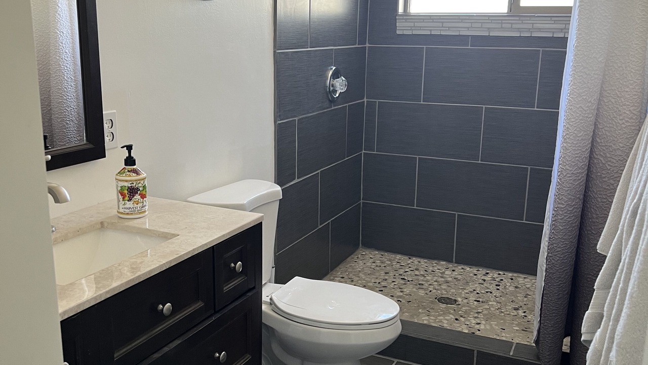 Photo of Bathroom in Sandy