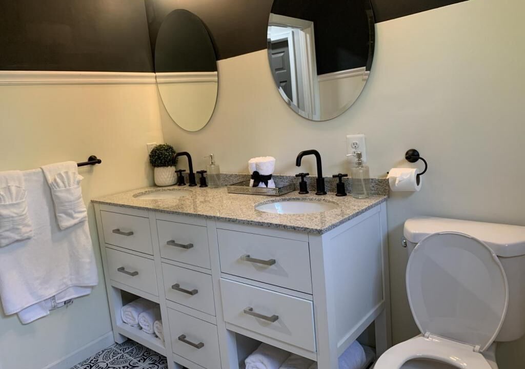 Photo of Bathroom in College Park