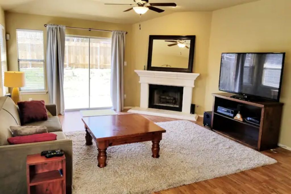 Photo of Livingroom in Willow Run
