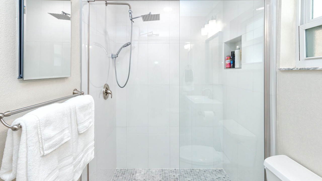 Photo of Bathroom in Barrington Oaks West