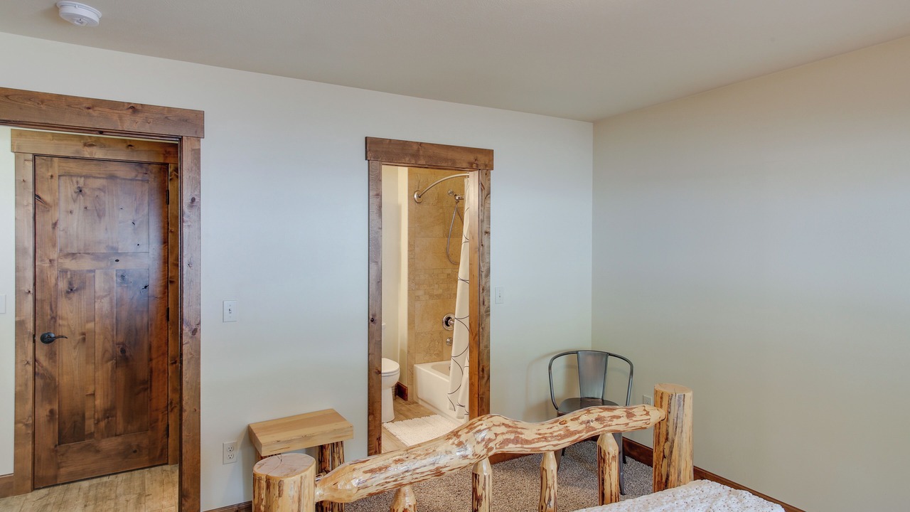 Photo of Bedroom in Loon Lake