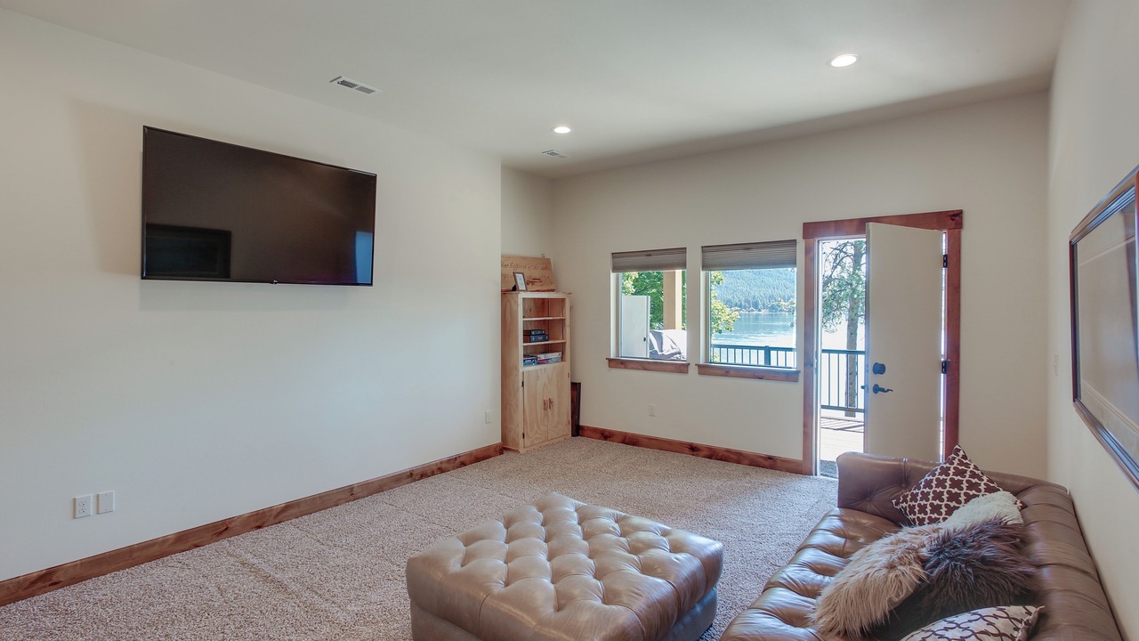Photo of Bedroom in Loon Lake