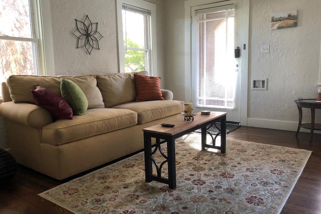 Photo of Livingroom in Land Park