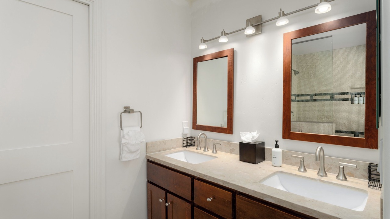Photo of Bathroom in South Mission Beach