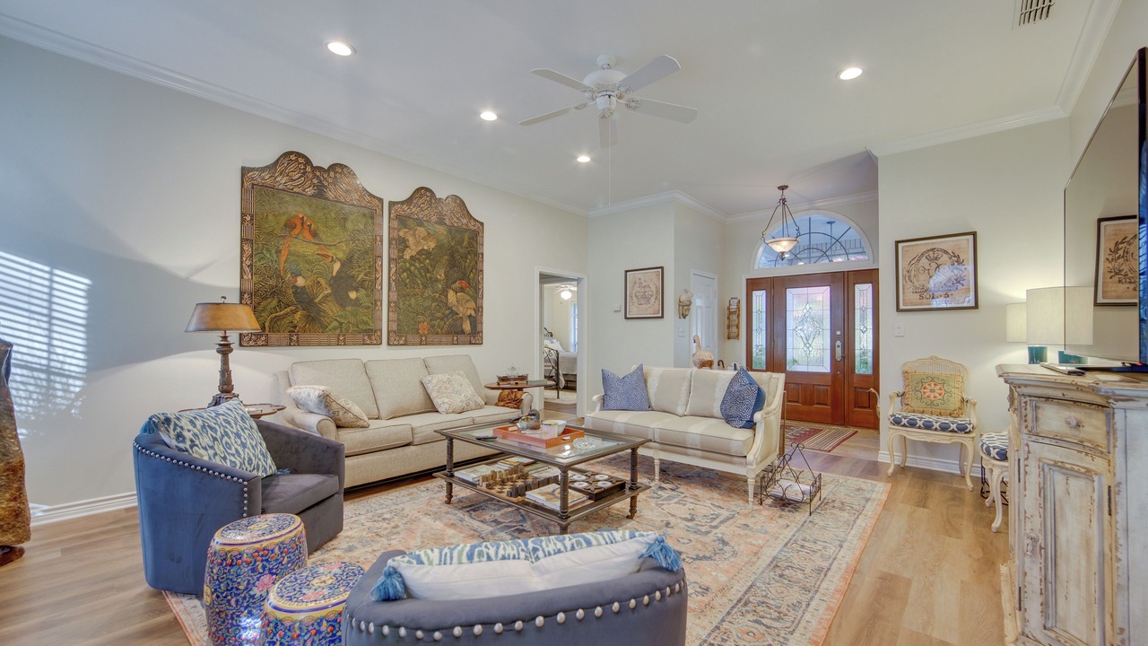Photo of Livingroom in Bullard