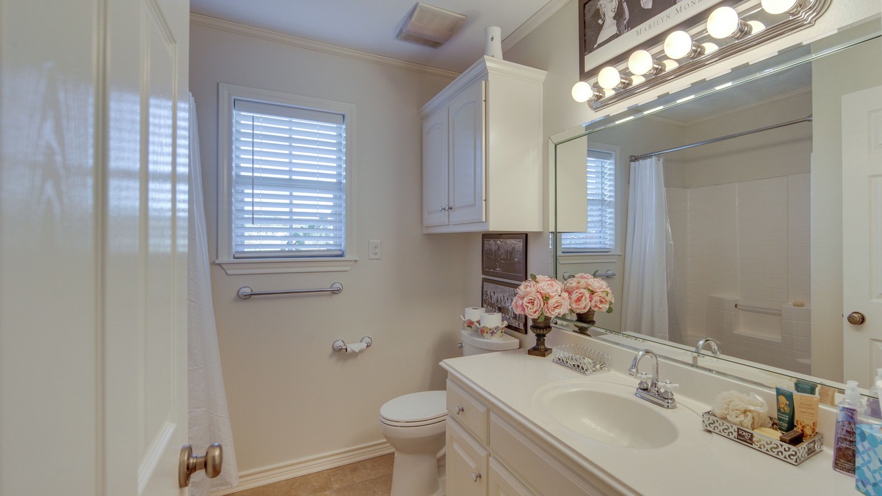 Photo of Bathroom in Bullard