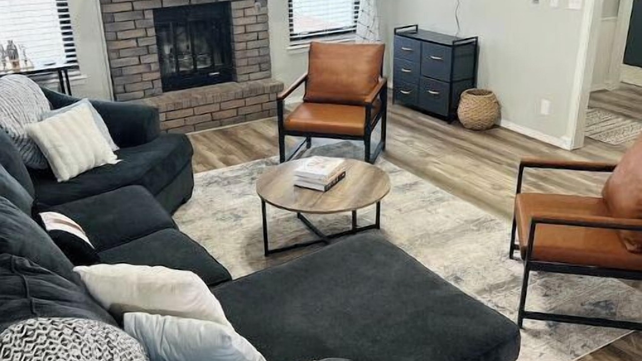 Photo of Livingroom in Enid
