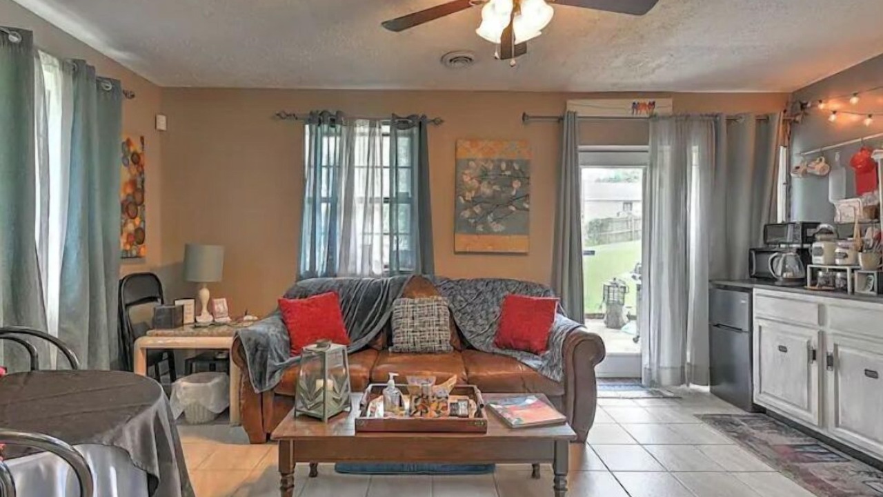 Photo of Livingroom in Johnson City